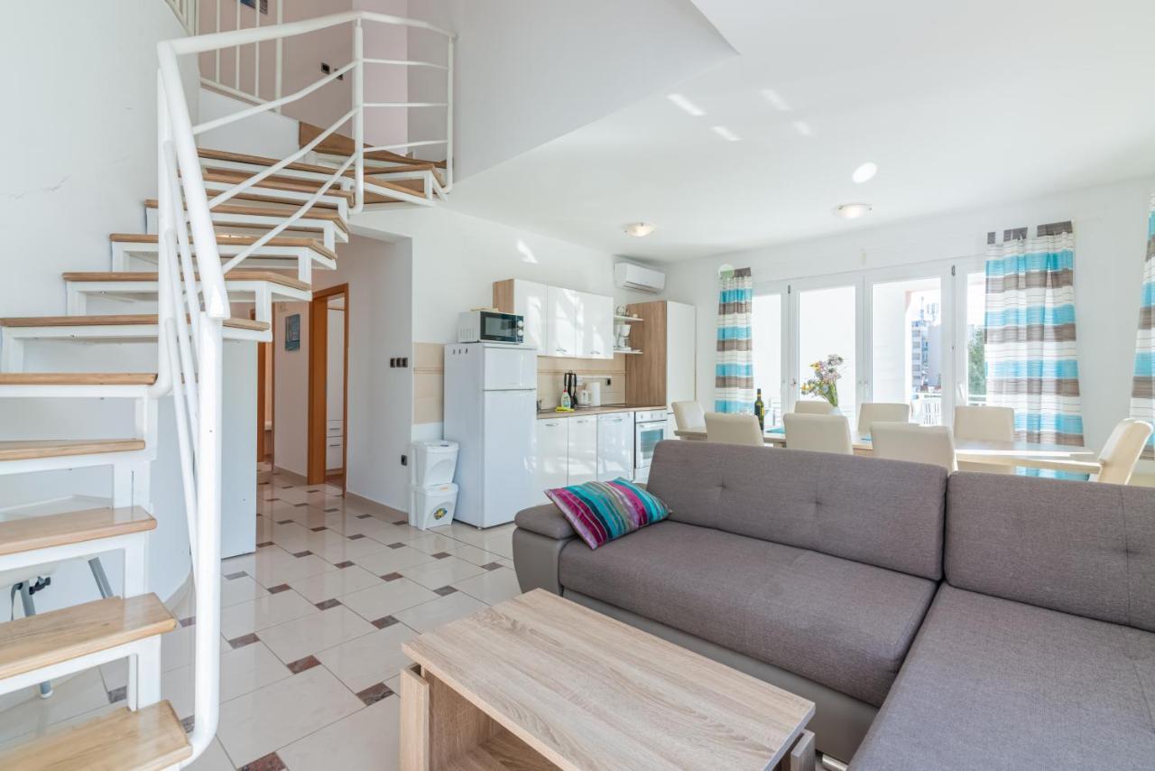 Beautiful Apartment Lovorka 6 , Baska, Krk Exterior foto