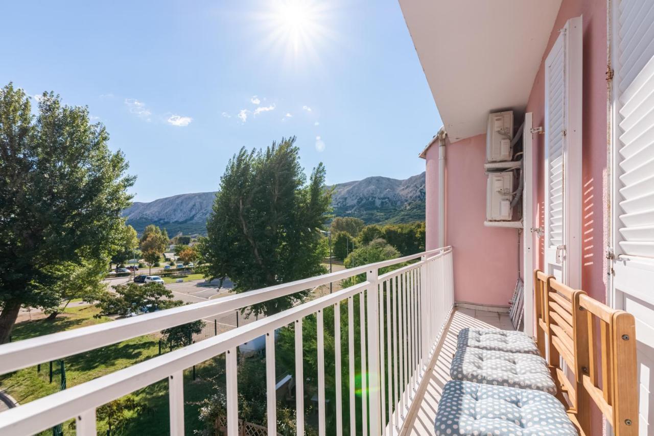Beautiful Apartment Lovorka 6 , Baska, Krk Exterior foto