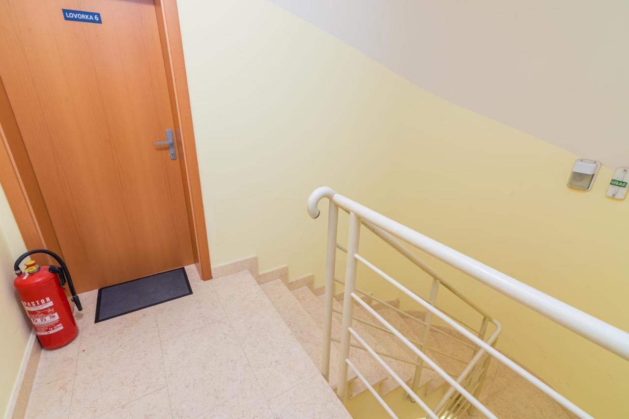 Beautiful Apartment Lovorka 6 , Baska, Krk Exterior foto