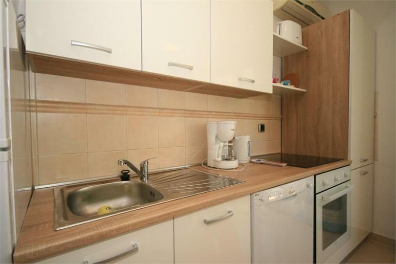 Beautiful Apartment Lovorka 6 , Baska, Krk Exterior foto